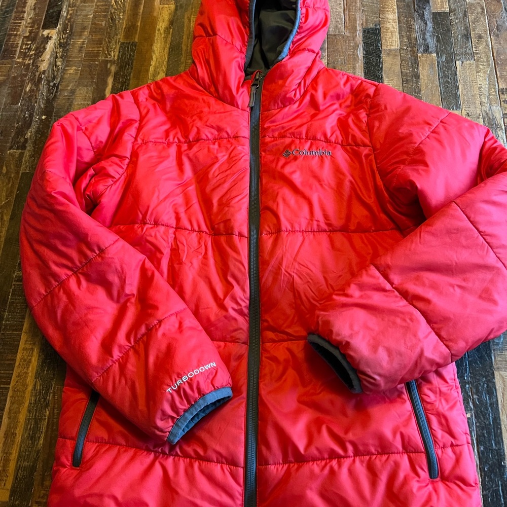 Columbia Red Puffer Jacket with Hood and Insulation